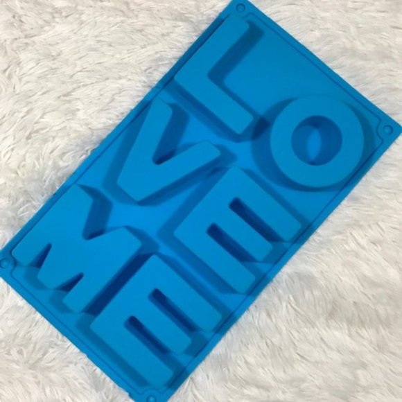 NWOT Set of 3 Love Me Rose Love Peace Heart Silicone Soap Cake Molds Set - Picture 2 of 10